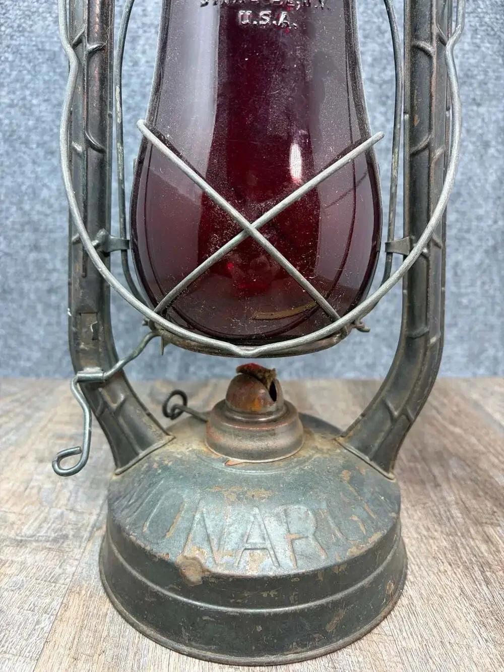 Vintage Dietz Monarch Tubular Barn Lantern w/Fitzall Loc-Nob Red Glass Globe GUC